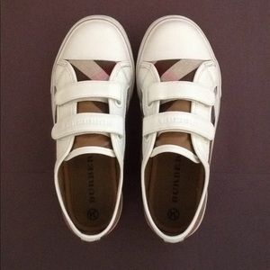 🔥🔥New 100% Authentic Burberry Sneakers!